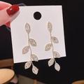 Femme Clair Boucle d'Oreille Pendantes Bijoux Fins Géométrique Forme de Feuille mode Tendance S925 argent sterling Des boucles d'oreilles Bijoux Argent / Dorée Pour Mariage Soirée 1 paire