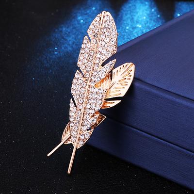 Men's Crystal Brooches Classic Creative Feather Luxury Basic Fashion Classic Rock Rhinestone Brooch Jewelry Silver Gold For Party Wedding Daily Work Club