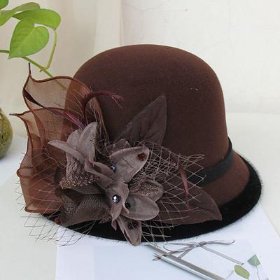 Kentucky Derby Hat Fall Wedding Hats Artificial feather Poly / Cotton Blend Bowler / Cloche Hat Bucket Hat Fedora Hat Casual Holiday Vintage Style Elegant With Feather Appliques Headpiece Headwear