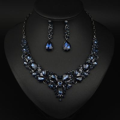 Jewelry Set 3pcs Glass Alloy 1 Necklace Earrings Women's Elegant Vintage Fashion Geometrical Geometric Jewelry Set For Wedding Party Wedding Guest