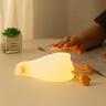 luce notturna a forma di anatra piatta sdraiata, lampada a forma di anatra squishy a led, simpatica anatra illuminata, luce notturna dimmerabile in silicone, lampada tattile da comodino ricaricabile