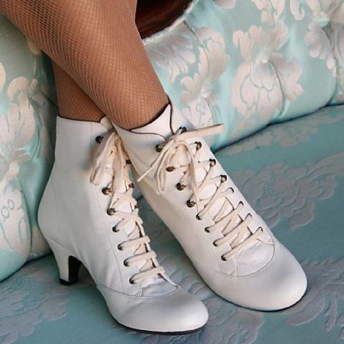 weiße viktorianische Stiefeletten mit Schnürung für Damen mit mittelhohem Absatz, Vintage-inspiriertes Schuhwerk für den formellen und Retro-Stil Image
