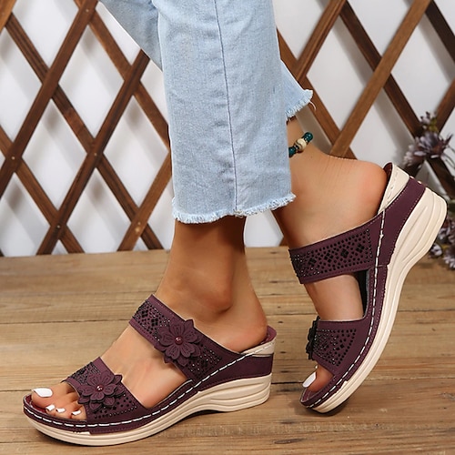 Damensandalen mit Blumenverzierung und bequemer Fußgewölbeunterstützung – perfekt für lässige Sommerausflüge Image