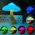 3 Packungen süßes Pilz-Nachtlicht mit Dämmerungssensor – 7-farbige LED-Stecklampe für Kinderzimmer und Kinderzimmer
