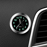 Autouhr leuchtende Autos interne aufklebbare Mini-Digitaluhr Mechanik Quarzuhren Autoschmuck Autozubehör