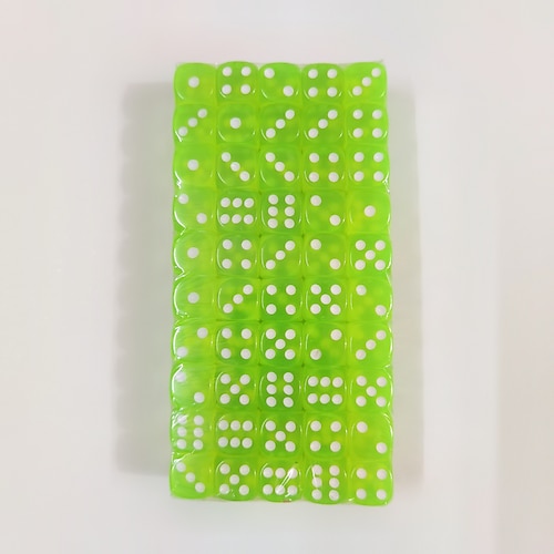 50 Stück farbige Würfel, 6-seitige Würfel für Brettspiele, 14 mm große Würfel für Mathe-Lernwürfel für das Klassenzimmer