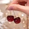 Piccoli orecchini freschi di ciliegie rosse dolci orecchini pendenti di ciliegie per le donne