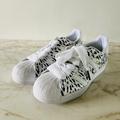 Adidas Shoes | Adidas Originals Superstar Cheetah Print Sneakers Cloud White / Core Black- Us 8 | Color: Black/White | Size: 8