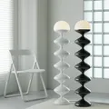 Lampe LED verticale moderne sur pied luminaire décoratif d'intérieur idéal pour un salon une