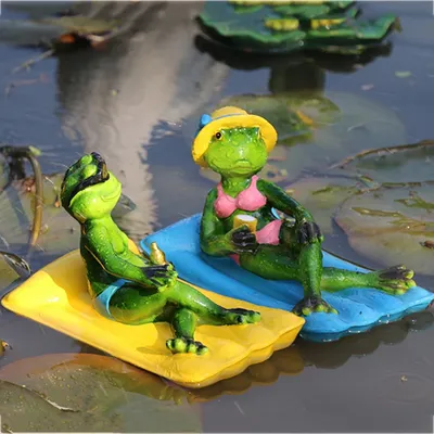 NEW Floating Kayak leisurely Frog Statue Resin Sculpture Outdoor Garden Pond Decorative Home Fish