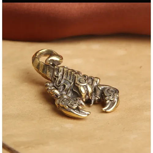 Antike massive Messing Skorpion Figur Desktop-Dekor Ornamente Spielzeug Skorpius Anhänger DIY