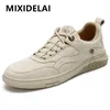 Neue Frühjahr männer Casual Schuhe Handarbeit Aus Echtem Leder Loafer Outdoor Flache männer Schuhe Mode Plus Größe Mokassins Männer turnschuhe