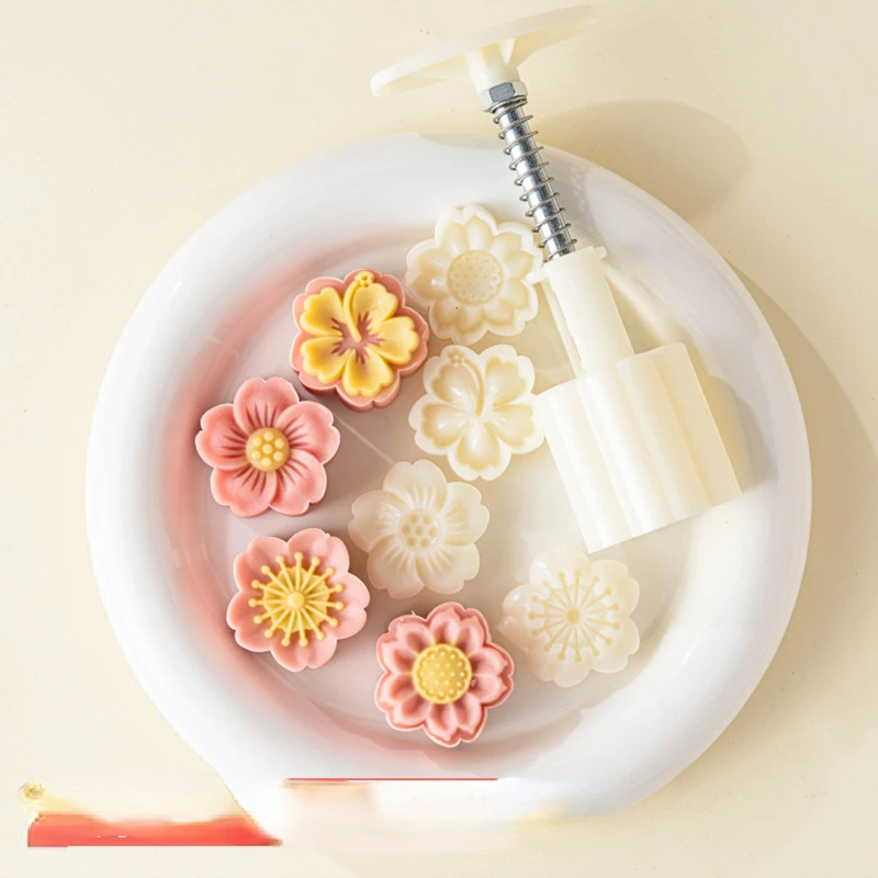 Kirschblüte Mond kuchen form Mung bohnen kuchen Zusatz nahrung Luchu chinesisches Gebäck Obst Dessert Eis kruste hand gepresst Image