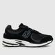 New Balance 2002r trainers in black & white