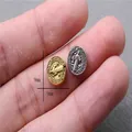 Perles de grand trou pour la médaille de Saint bénisse breloque religieux à la main
