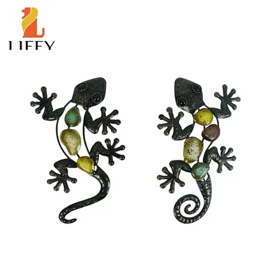 2pcs Small Metal Gecko Wall Artwork for Home and Garden Decoration Outdoor Statues Accessories