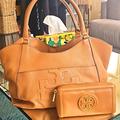 Tory Burch Bags | Hobo Tory Burch Bag And Matching Tory Burch Wallet | Color: Tan | Size: Hobo