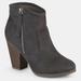 Journee Collection Journee Collection Women's Wide Width Link Bootie - Grey - 8