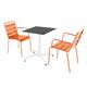 Oviala Business Set Terrassentisch aus schwarzem Laminat und 2 orangefarbenen Sesseln