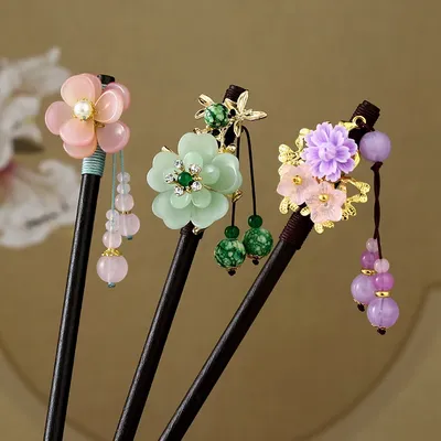 Bâtons de cheveux en bois de style chinois vintage pour femmes épingle à cheveux pompon fleur pour