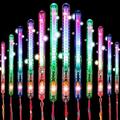 3/5/10 pièces bâtons lumineux LED bâtons de fête LED flash lumière scintillante bâtons multicolores bâtons lumineux avec lanière adaptés aux fêtes d'anniversaire petits cadeaux pour les fêtes