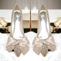 Femme Chaussures de mariage Ballerines Chaussures habillées Mariage Soirée Appartements de mariage Noeud Talon Plat Talon Bas Bout pointu Elégant Cuir microbien Argent Blanche Ivoire