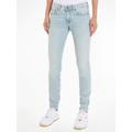 Slim-fit-Jeans TOMMY JEANS "Skinny Jeans Marken Low Waist Mittlere Leibhöhe" Gr. 30, Länge 30, blau (denim light) Damen Jeans Röhrenjeans