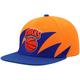 Mitchell & Ness New York Knicks Hardwood Classics Sharktooth Snapback-Mütze für Herren in Orange/Blau