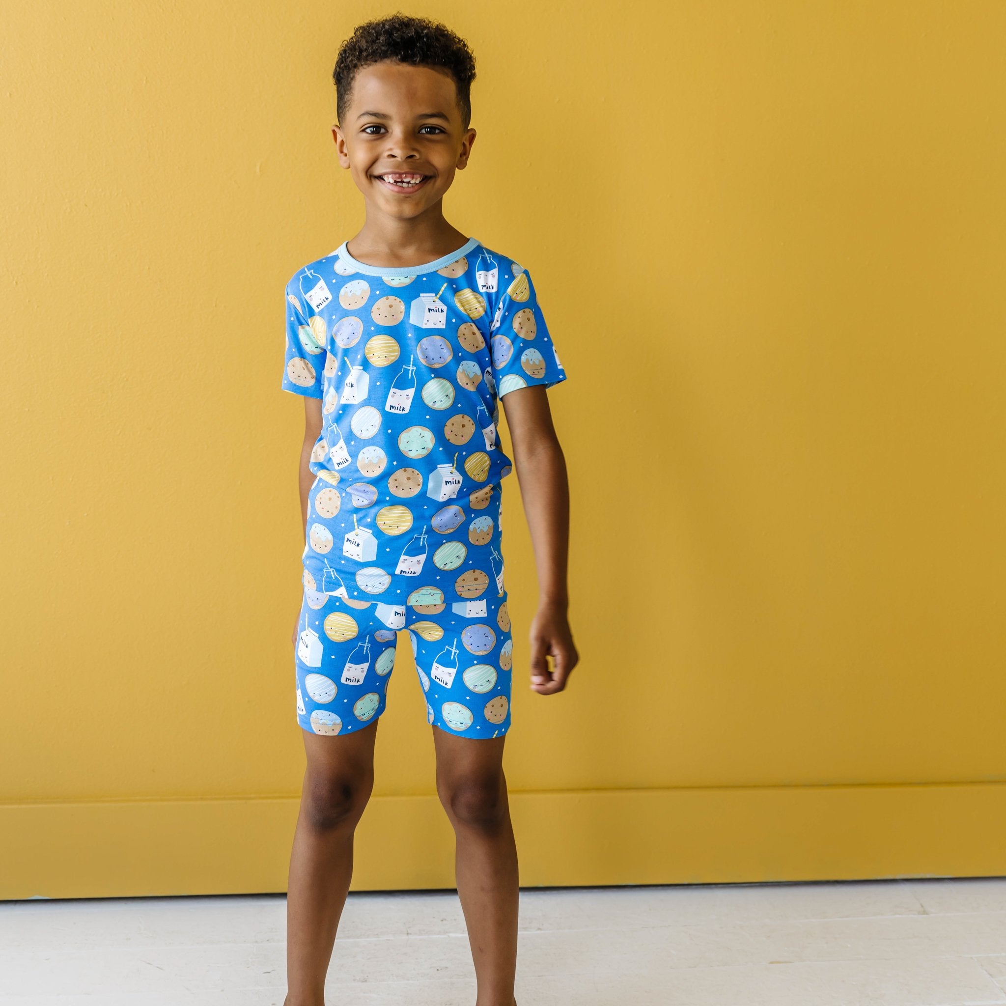Blue Cookies & Milk Two-Piece Short Sleeve & Shorts Pajama Set - 4T