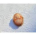 Vintage Cameo Brooch/Pin in 10Kt Yellow Gold