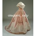 Robe de Bal de l'Époque Victorienne 303 Tenue de Soirée Rose Jupe Bouffante Dentelle Florale