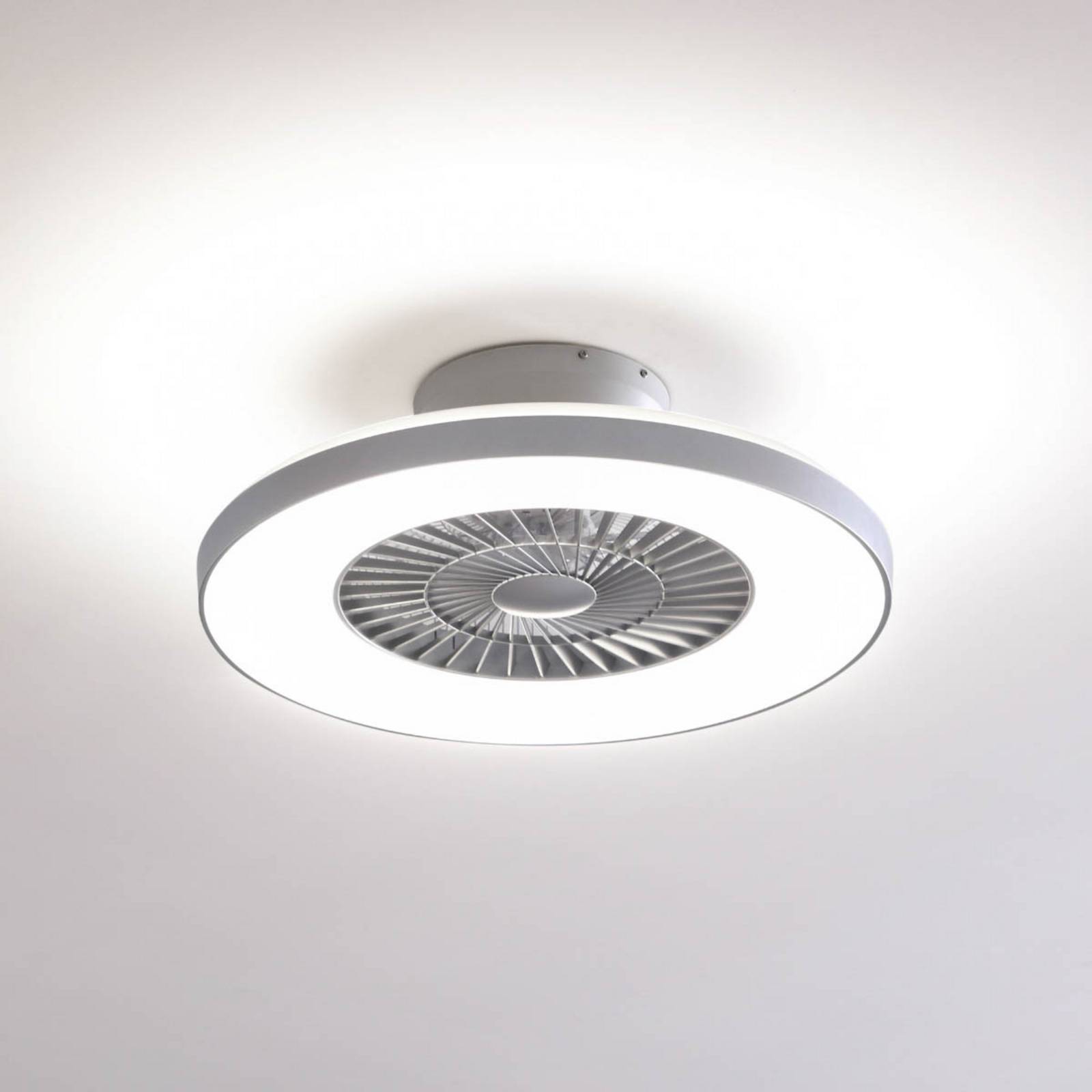 Lindby Smart LED-Deckenventilator Paavo, silber, leise, Tuya Paavo Lindby, dimmbar, alu / grau / zink, für Wohn- / Esszimmer, Kunststoff, Modern