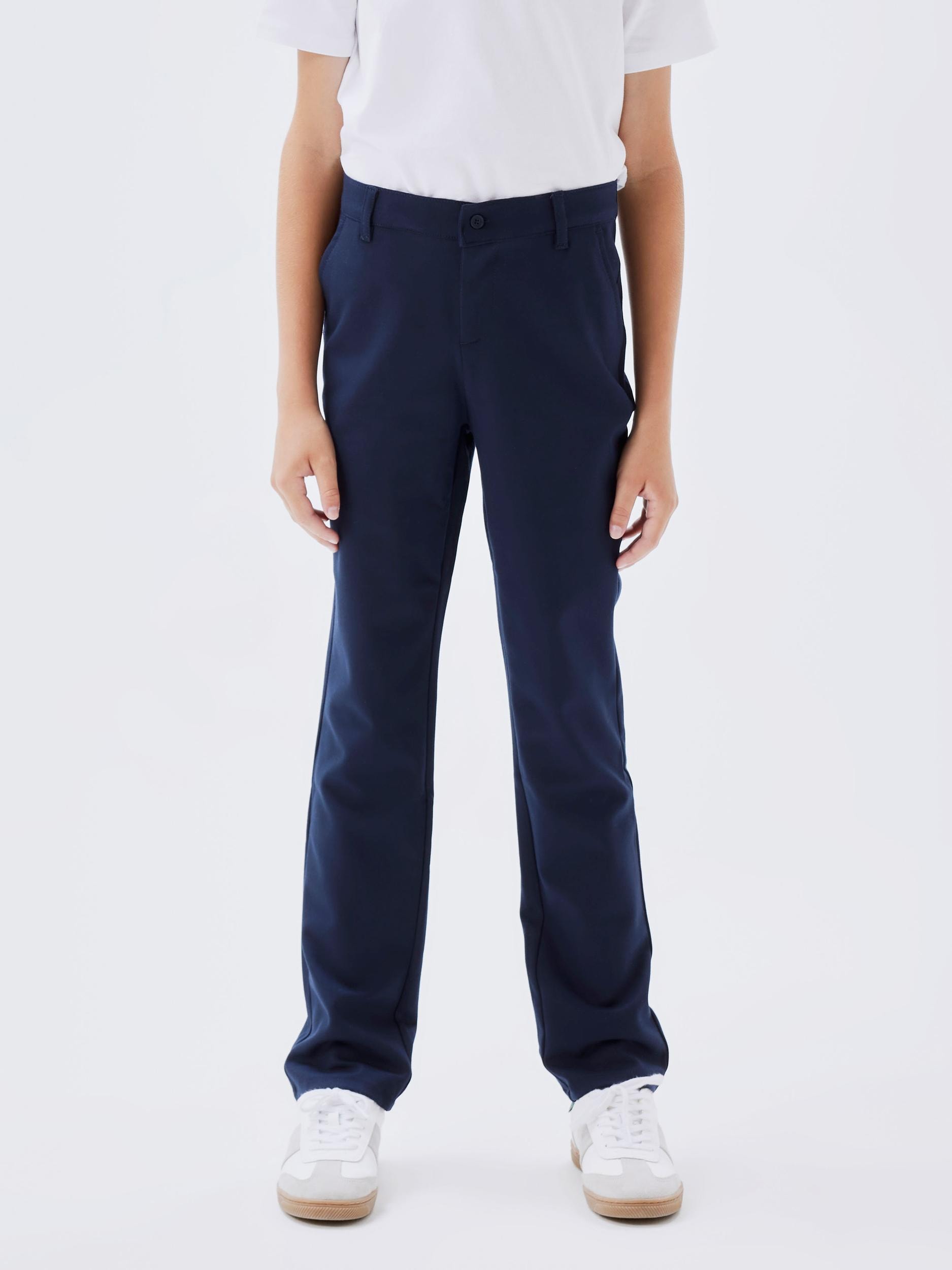 Chinos NAME IT "NKMRIRAMEL PANT NOOS", Jungen, Gr. 140, N-Gr, blau (schwarz sapphire), Web, Obermaterial: 64% Polyester, 32% Viskose, 4% Elasthan, unifarben, Casual, regular fit normal, Hosen Image