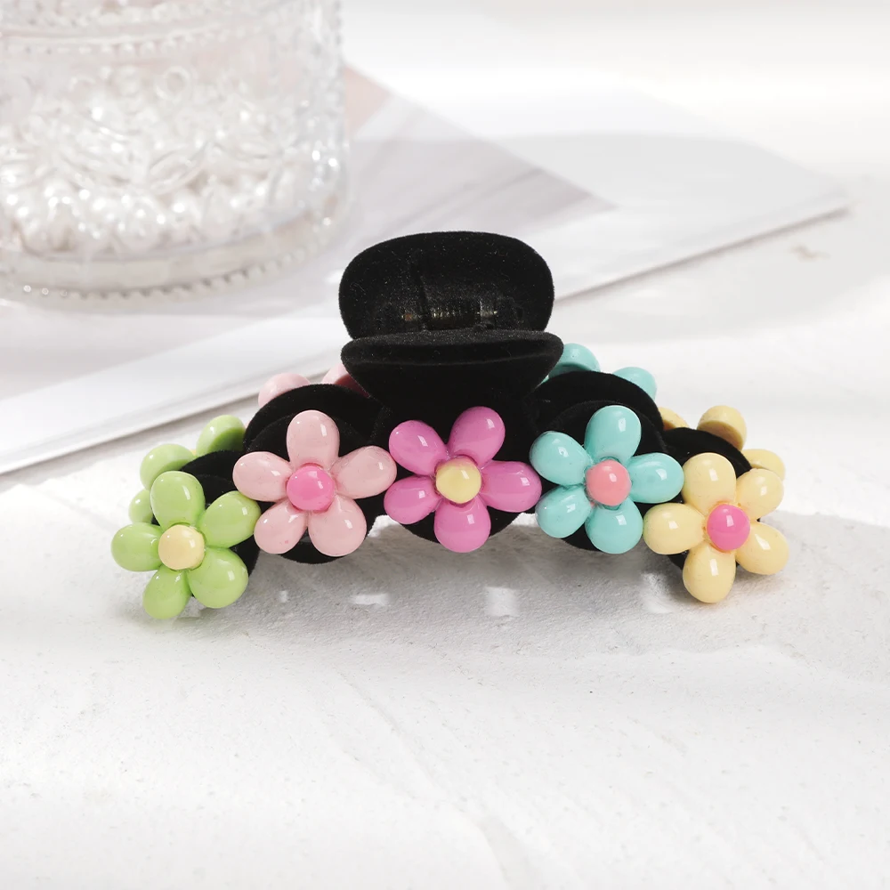 Awaytr niedlichen farbigen Samt Blume Haar Krallen Kopf bedeckung Frauen Mädchen koreanische süße Acryl Haars pange Haarschmuck Image