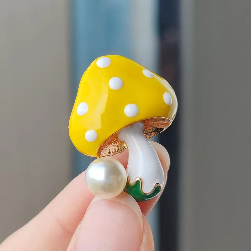 Cute Cartoon Mushroom Brooches For Women Unisex Fashionable Exquisite Enamel Pearl Brooch Casual Party Accessories Jewelry Gifts