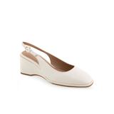Women's Aria Slingback by Aerosoles in Eggnog Leather (Size 9 1/2 M)