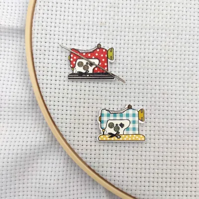 Needle Minders Wood Sewing Machine 2pcs Needle Holder Embroidery Magnet Needle Keeper Needle Minder