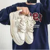Trend Schuhe für Männer Brot Schuhe Weben Schnüren männliche Turnschuhe Mann Patchwork Turnschuhe Straßen Hip Hop klobige Männer Sportschuhe