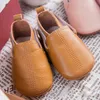 Babyschuhe Kleinkind Mädchen Jungen Casual Lederschuhe Winter Pelzstiefel Neugeborene Barfußschuhe Sapatato Loafers Artikel Zeug