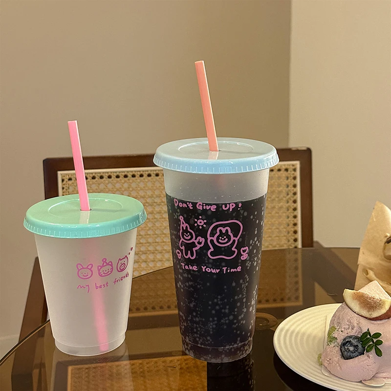 Niedliche Cartoon-Kaffeetassen transparente Plastiks troh wasser flaschen wieder verwendbare große Kapazität koreanische Art tragbare Milch tee tasse Image