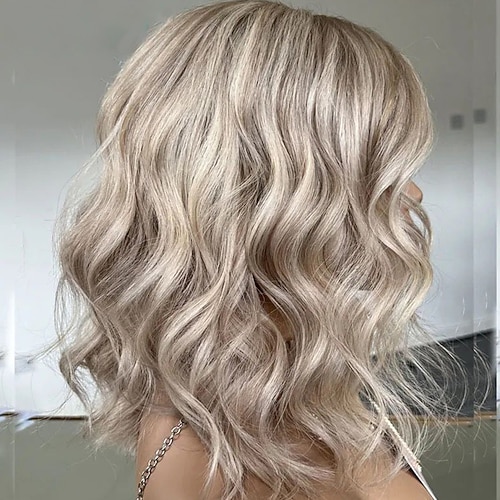 Remy Menschenhaar 13x4 Spitzenfront Perücke Kurzer Bob Brasilianisches Haar Wellen Mehrfarbig Perücke 130% 150% Haardichte Strähnchen / Balayage-Technik Leimlos Vorgerupft Für Damen Kurz Echthaar Image