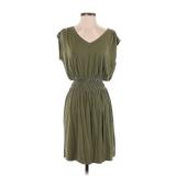 Banana Republic Casual Dress - Midi V-Neck Short Sleeve: Green Solid Dresses - Women's Size X-Small