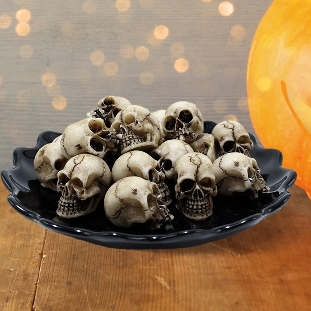 20 Stück Mini Schädel köpfe sammel bare Halloween Gothic Schädel Skulpturen kreative Festival Thema Landschaft Garten Topfpflanze Dekor Image