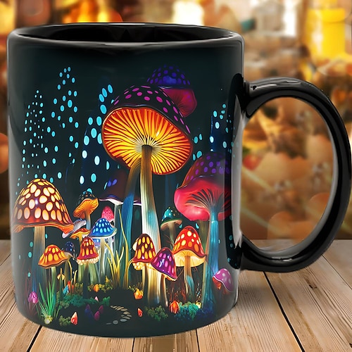 Pilz-Fantasie-Tasse - trippiges, nebliges Naturdesign, perfektes Geschenk für Naturliebhaber und Fantasy-Fans Image