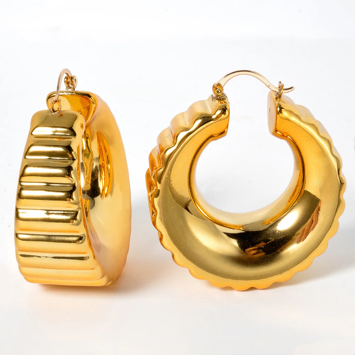 Sunny Jewelry Große runde Creolen für Frauen und Mädchen, 18 Karat vergoldet, Ohrringe, Schmuck für Party, Hochzeit, klassische Schmuckzubehör Image