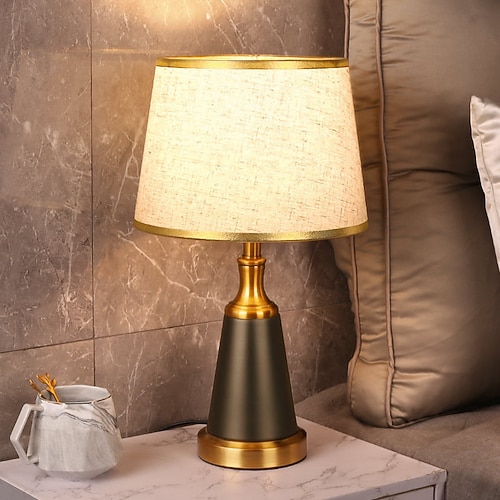 tischlampe schlafzimmer europäisch kreativ romantisch warm amerikanisch modern einfach touch nordisch licht luxus nachttischlampe Image