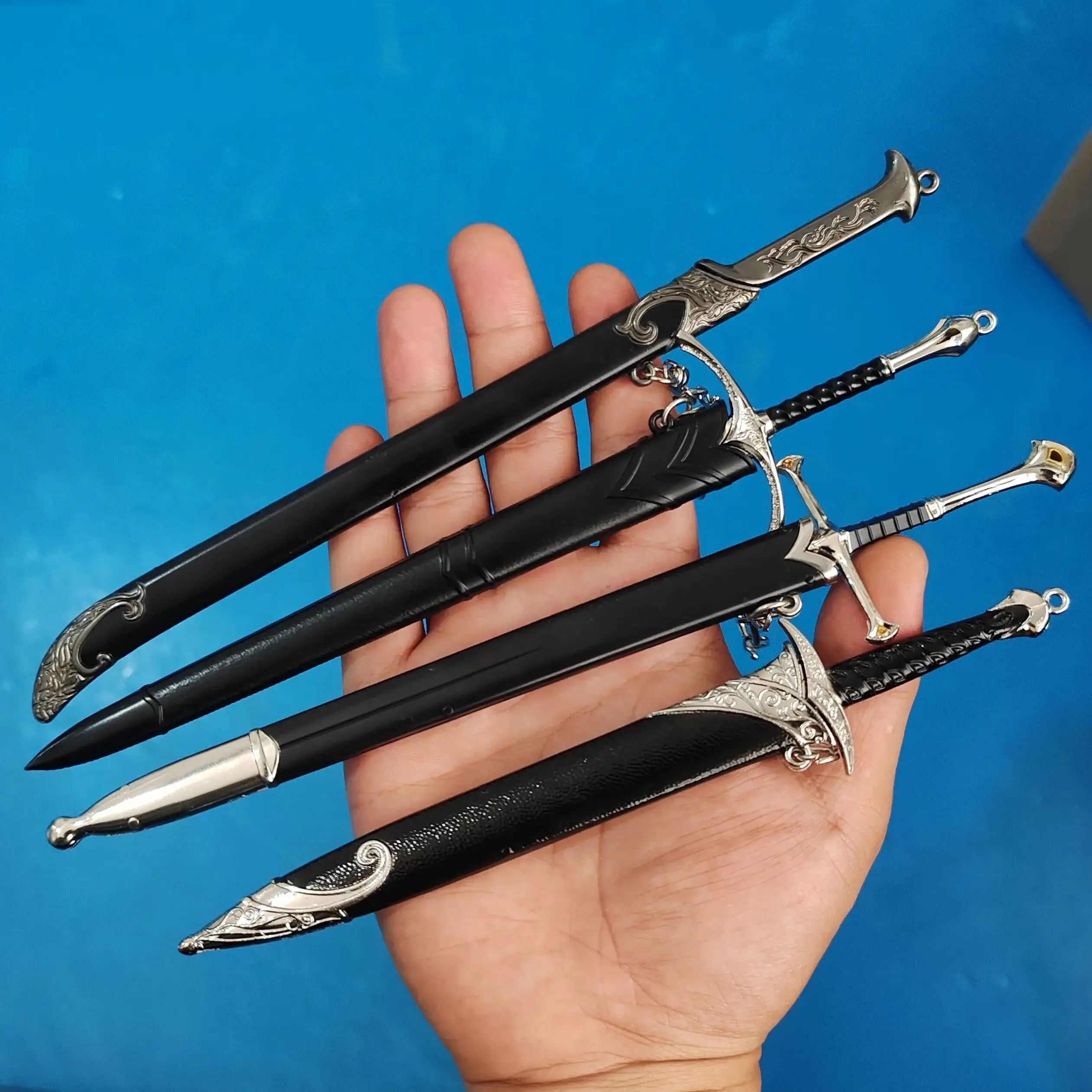 22 cm Elfen Anduril Mittelerde Waffe Glamdring Aragorn Narthil Schwert Metall Katana Samurai Schwert Schlüsselanhänger Ornamente Geschenke Spielzeug Image