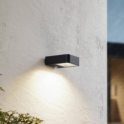 Lucande LED-Solarwandlampe Dava, 5 cm hoch, Alu, Sensor Image