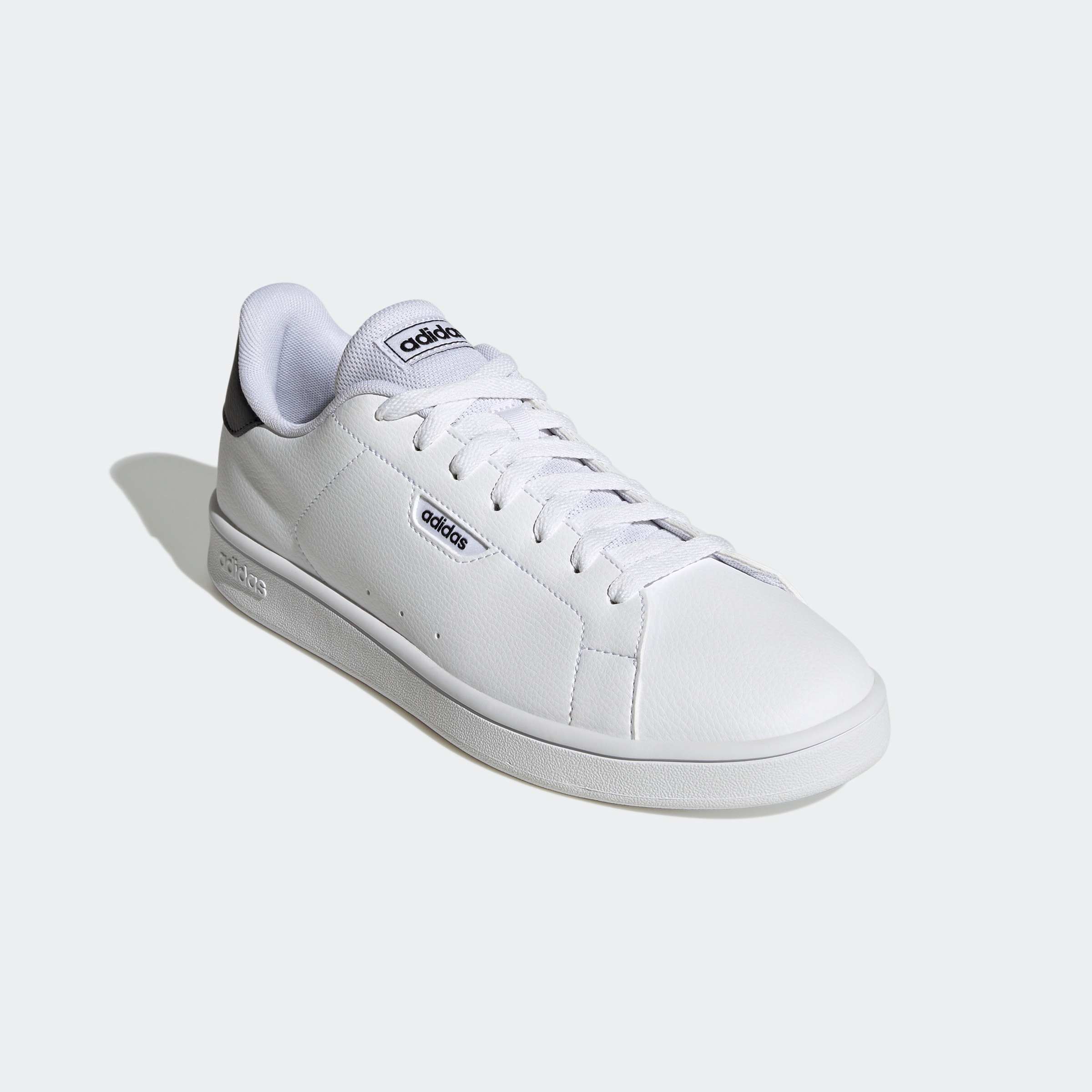 Sneaker ADIDAS SPORTSWEAR "COURT", Herren, Gr. 42, schwarz-weiß (cloud weiß, cloud weiß, core schwarz), Synthetik, Schuhe Sneaker, inspiriert vom Design des adidas stan smith