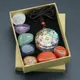 Set di ciondoli con sette chakra in pietra di yoga di cristallo naturale irregolare colorato Set di ciondoli per collana in resina di pietra schiacciata Creazione di gioielli fai da te